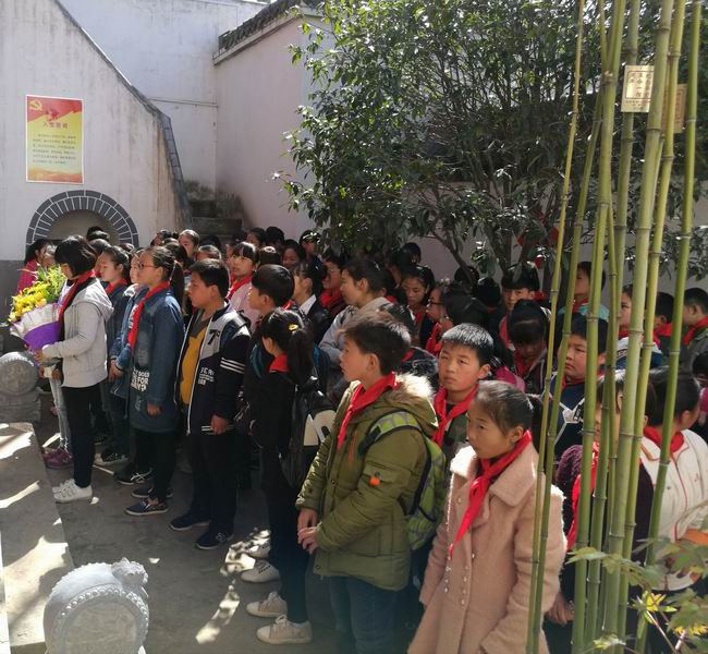 清明纪念活动011831